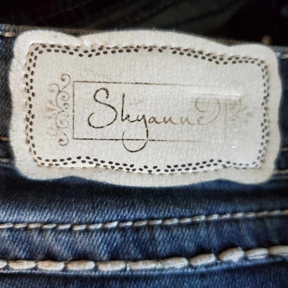 SKYANNE BEADED POCKET JEANS - Picture 10 of 11